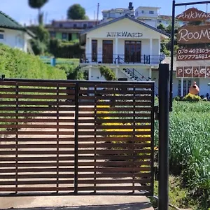 Rc Awkward Guest house Nuwara Eliya